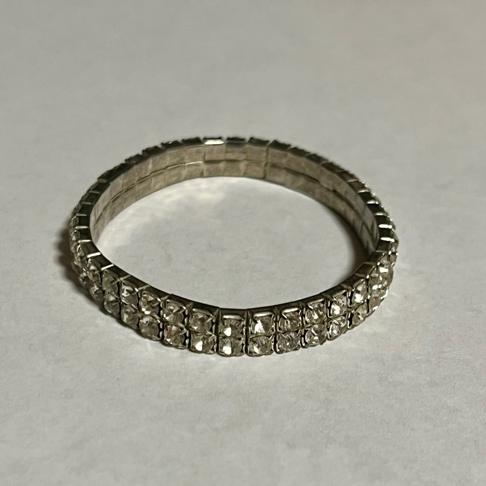 Vintage White Rhinestone Silver-Tone Stretch Bracelet